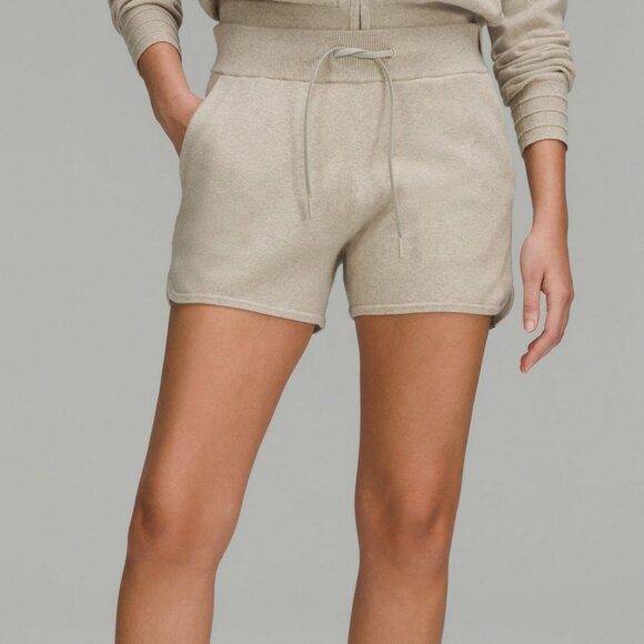 Lululemon Cotton-Cashmere Knit High-Rise Short 4" Heathered Raw Linen - Picture 1 of 4